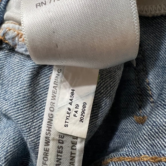 Madewell Slim Wide-Leg Jeans in Crownridge Wash: Raw-Hem Edition - Picture 9 of 9